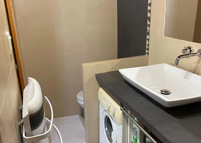 4-person With Secure Parking Appartement