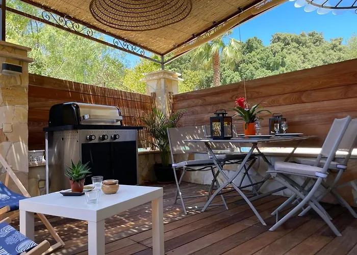 4-person With Secure Parking Appartement *